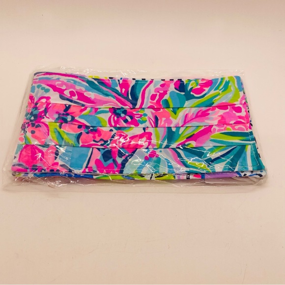 NWT Lilly Pulitzer Three Pack Face Masks Lilly’s Favorite Rainbow Pack - Picture 2 of 7